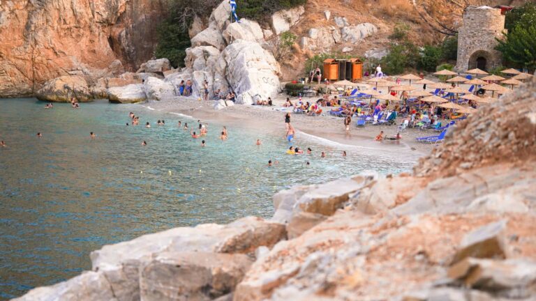 &Pi;&alpha;&rho;&alpha;&lambda;ί&alpha; &Pi;&alpha;&lambda;&alpha;&iota;&omicron;&kappa;ά&sigma;&tau;&rho;&omicron;&upsilon;